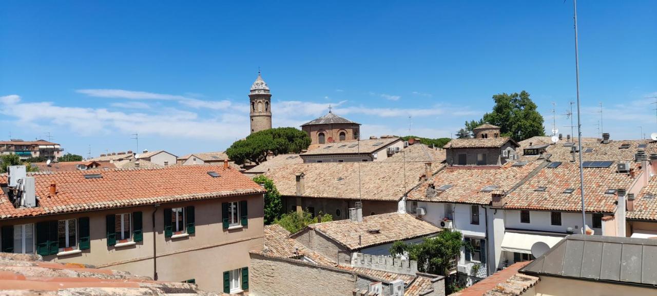 Corte Cavour. Una Mansarda Nel Cuore Della Citta رافيننا المظهر الخارجي الصورة