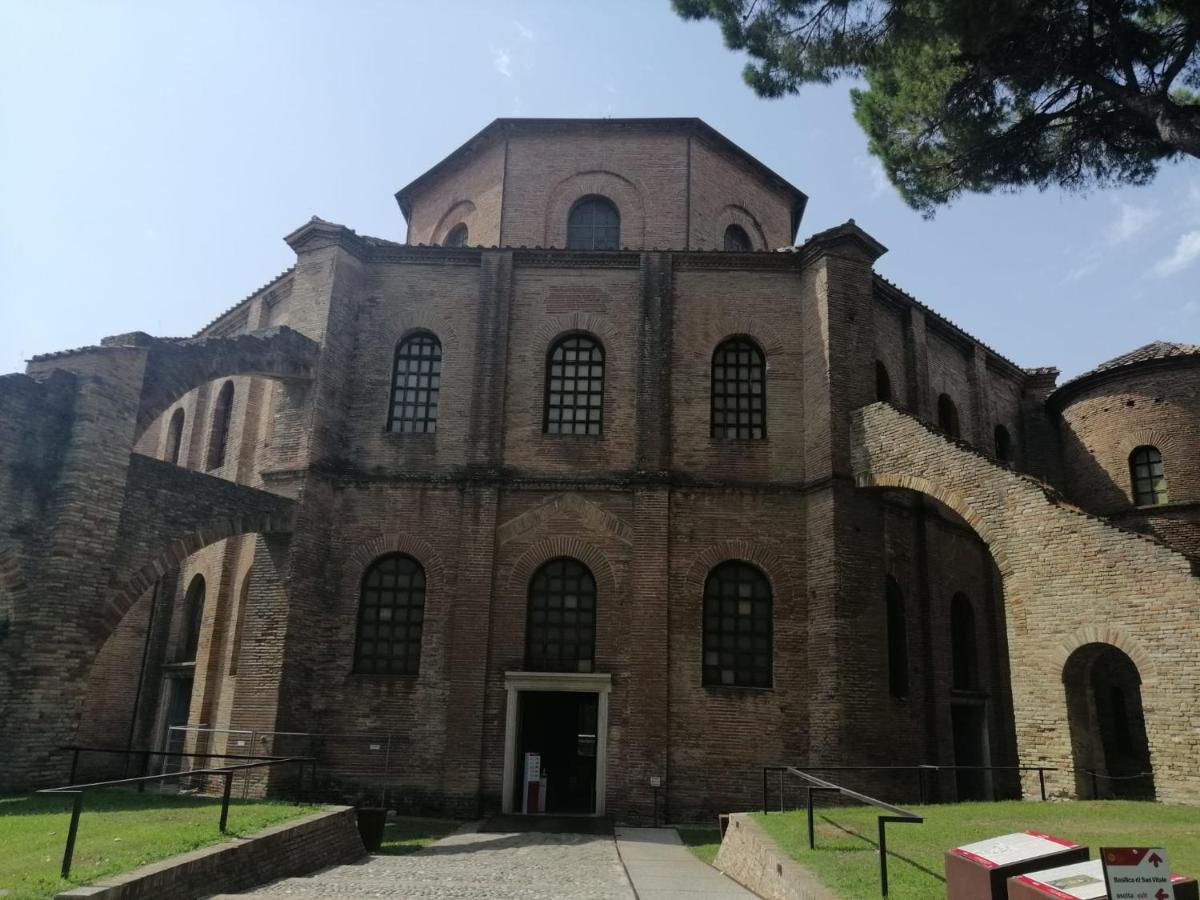 Corte Cavour. Una Mansarda Nel Cuore Della Citta رافيننا المظهر الخارجي الصورة