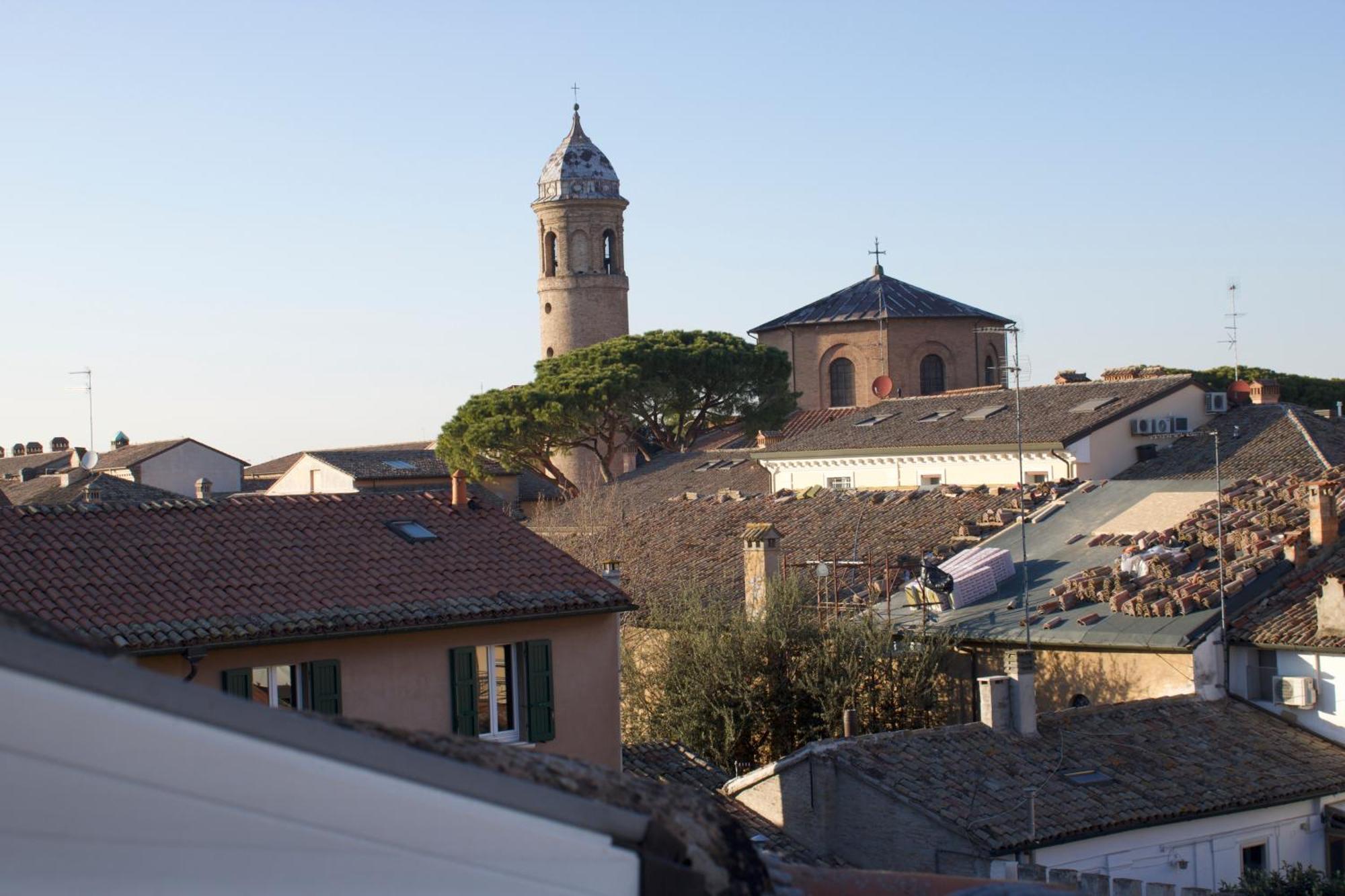 Corte Cavour. Una Mansarda Nel Cuore Della Citta رافيننا المظهر الخارجي الصورة